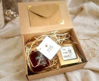 Sladký dárek, který řekne víc než slova Chceš někomu připomenout, jak moc pro Tebe znamená? Tahle krabička to řekne za...